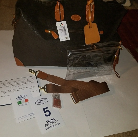 BRIC'S - Picture 6 of 8